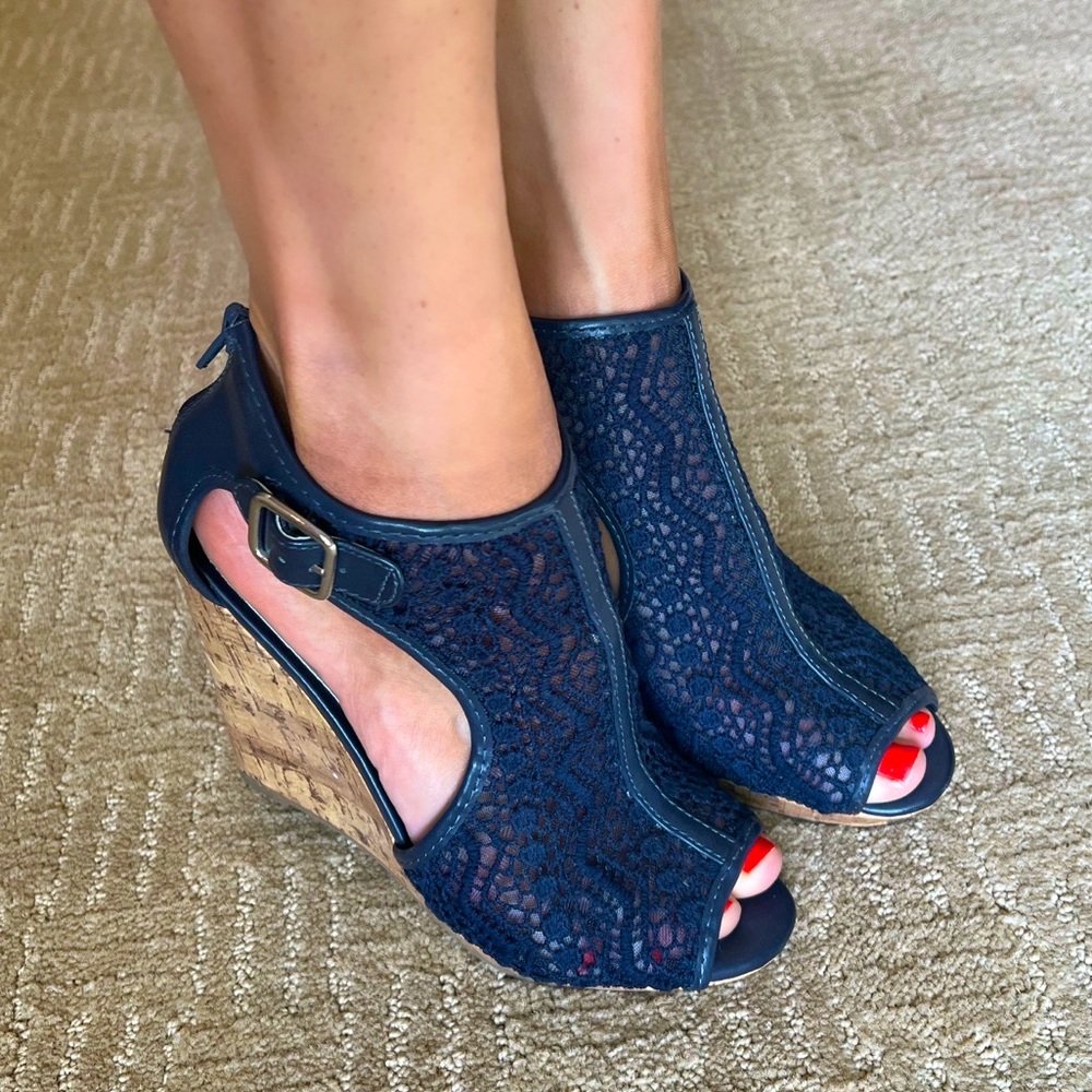Navy blue wedge